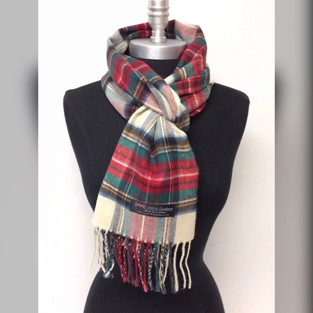 100% Cashmere Plaid Fringe Scarf Wrap - Picture 2 of 5